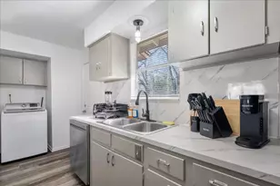 3007 Burning Oak Dr, Austin, TX 78704 - Photo 8