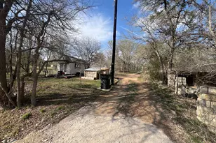 128 Arrowhead Ct, Bastrop, TX 78602 - Photo 36