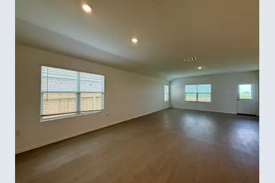 106 Camargue Dr, Hutto, TX 78634 - Photo 6