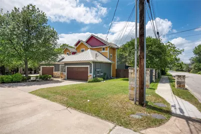1007 Taulbee Lane #E, Austin, TX 78757 - Photo 2