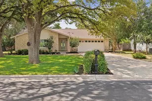 1102 Dunman Dr, Georgetown, TX 78628 - Photo 1