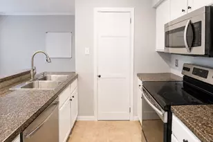8888 Tallwood Dr, Austin, TX 78759 - Photo 8