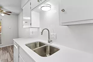 10807 Lambert Cir, Austin, TX 78758 - Photo 22