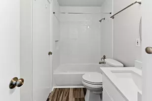 10807 Lambert Cir, Austin, TX 78758 - Photo 32