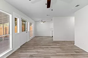 10807 Lambert Cir, Austin, TX 78758 - Photo 6