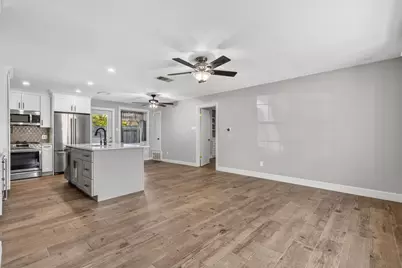 6200 Shadow Bend, Austin, TX 78745 - Photo 4