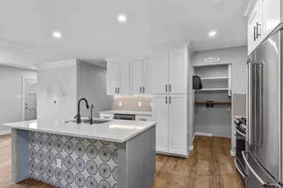 6200 Shadow Bend, Austin, TX 78745 - Photo 12