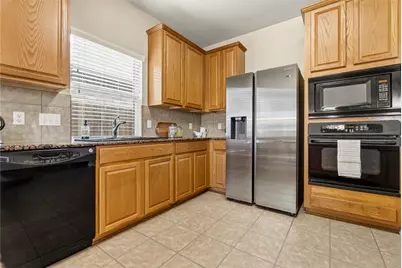 11512 Shadow Creek Drive, Manor, TX 78653 - Photo 18