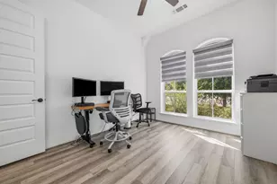 304 Barton Oak Trl, Georgetown, TX 78628 - Photo 6