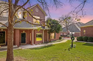 5515 Davis Ln, Austin, TX 78749 - Photo 2