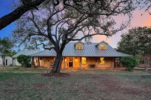 301 Medlin Creek Loop, Dripping Springs, TX 78620 - Photo 2