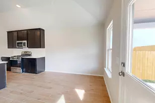 9109 Furman Dr, Austin, TX 78747 - Photo 8