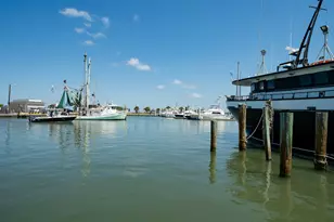 318 W Cotter Ave, Port Aransas, TX 78373 - Photo 12