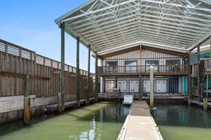 318 W Cotter Ave, Port Aransas, TX 78373 - Photo 16