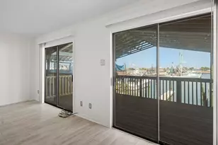 318 W Cotter Ave, Port Aransas, TX 78373 - Photo 24