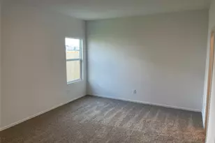 428 Halfmoon Dr, Lockhart, TX 78644 - Photo 8