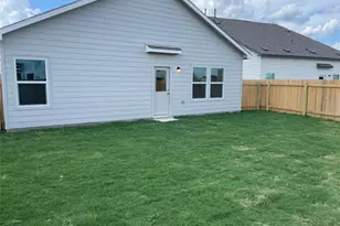 428 Halfmoon Dr, Lockhart, TX 78644 - Photo 16