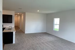 428 Halfmoon Dr, Lockhart, TX 78644 - Photo 6