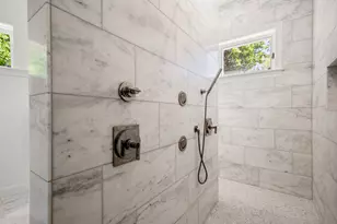 6 Links Ct, Lakeway, TX 78738 - Photo 26