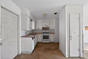 1705 Cherry Meadow Cir, Austin, TX 78745 - Photo 2