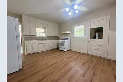 815 Lizzie Street, Taylor, TX 76574 - Photo 6