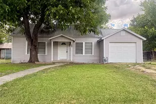 815 Lizzie St, Taylor, TX 76574 - Photo 1
