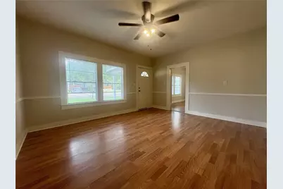 815 Lizzie Street, Taylor, TX 76574 - Photo 4