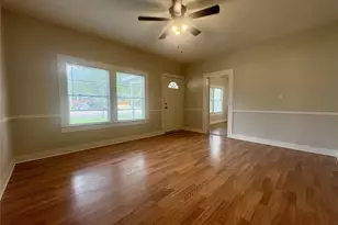 815 Lizzie St, Taylor, TX 76574 - Photo 4