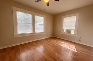 815 Lizzie St, Taylor, TX 76574 - Photo 10