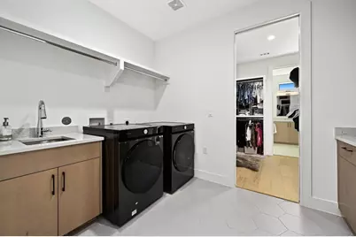 5515 Jim Hogg Avenue #B, Austin, TX 78756 - Photo 26