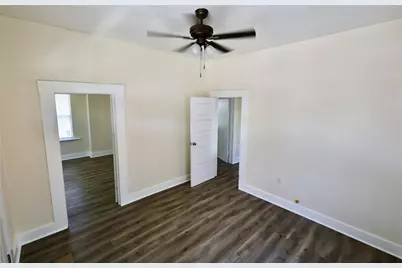 2323 W Salinas Street, San Antonio, TX 78207 - Photo 10