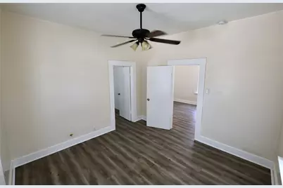 2323 W Salinas Street, San Antonio, TX 78207 - Photo 8