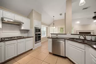 6112 Jumano Ln, Austin, TX 78749 - Photo 18
