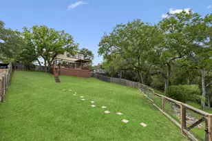 25420 Cove Dr, Spicewood, TX 78669 - Photo 32
