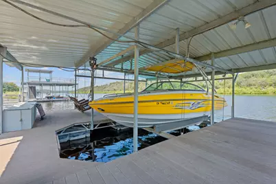 1325 Likeness Road, Spicewood, TX 78669 - Photo 32