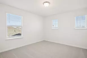 721 Universal Dr, Hutto, TX 78634 - Photo 14