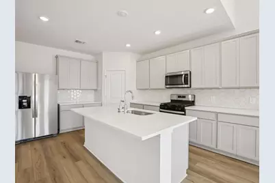 721 Universal Drive, Hutto, TX 78634 - Photo 2