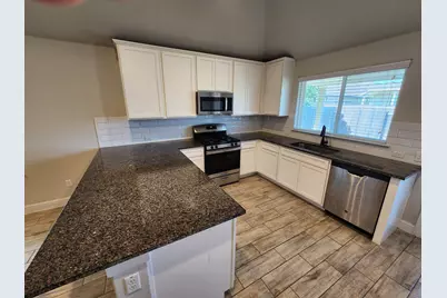 313 Gaida Loop Loop, Georgetown, TX 78628 - Photo 4