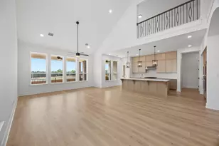 112 Lookout Point Dr, Liberty Hill, TX 78642 - Photo 10