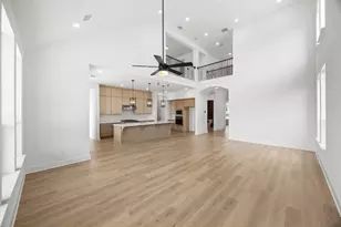 112 Lookout Point Dr, Liberty Hill, TX 78642 - Photo 12