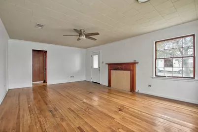 921 W 5th Street, Taylor, TX 76574 - Photo 6