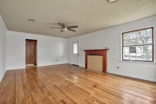 921 W 5th St, Taylor, TX 76574 - Photo 6