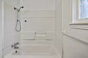 921 W 5th St, Taylor, TX 76574 - Photo 20