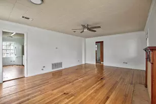 921 W 5th St, Taylor, TX 76574 - Photo 18