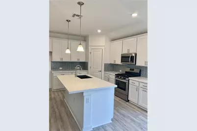 7611 Pewter Luster Bend, Del Valle, TX 78617 - Photo 2