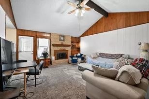 324 McClendon Dr, Elgin, TX 78621 - Photo 6