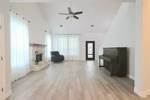 406 Nene Ln, Bastrop, TX 78602 - Photo 2