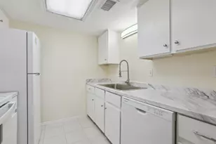 2401 Leon St, Austin, TX 78705 - Photo 12