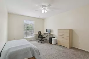 2401 Leon St, Austin, TX 78705 - Photo 18