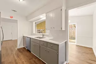 2507 Biggs Dr, Austin, TX 78741 - Photo 10